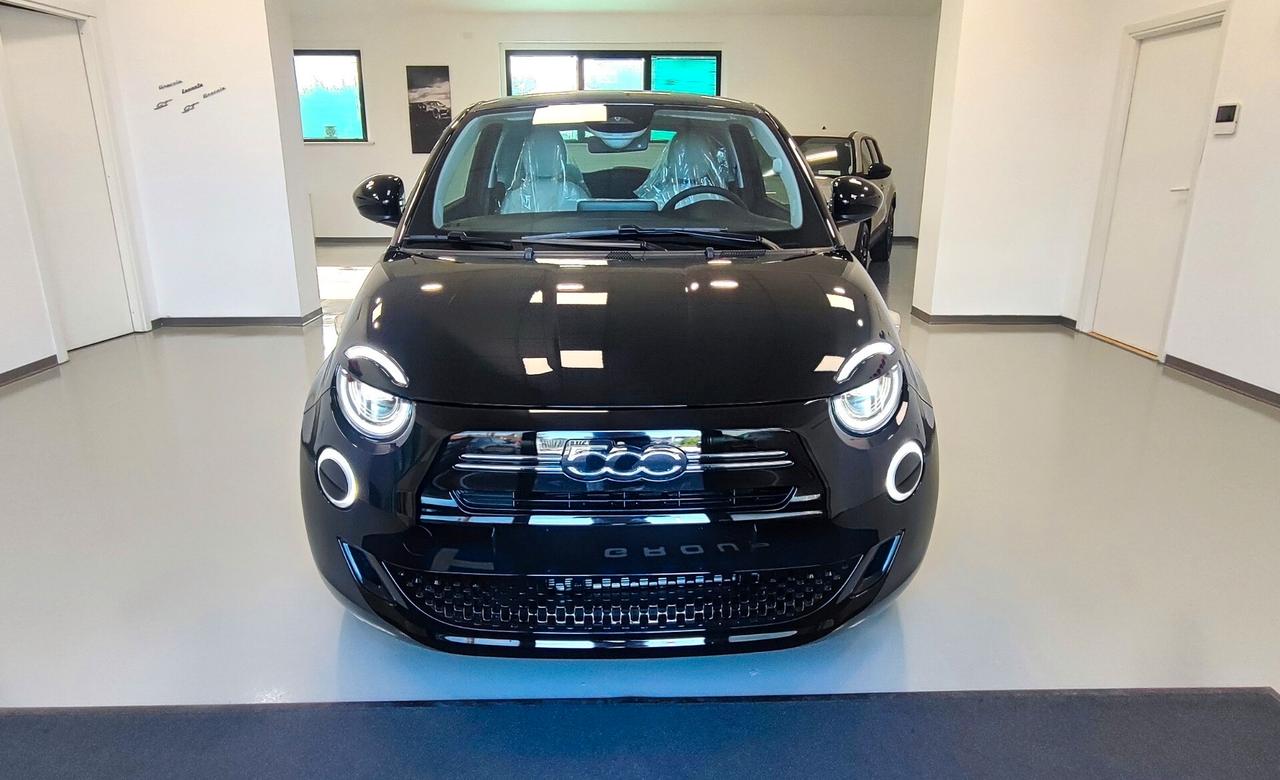 Fiat 500 Berlina Hybrid Icon