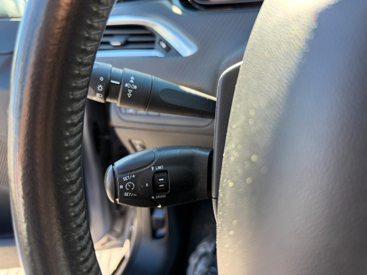 PEUGEOT 2008 2017 1.2 BENZINA 82 CV 82.000 KM