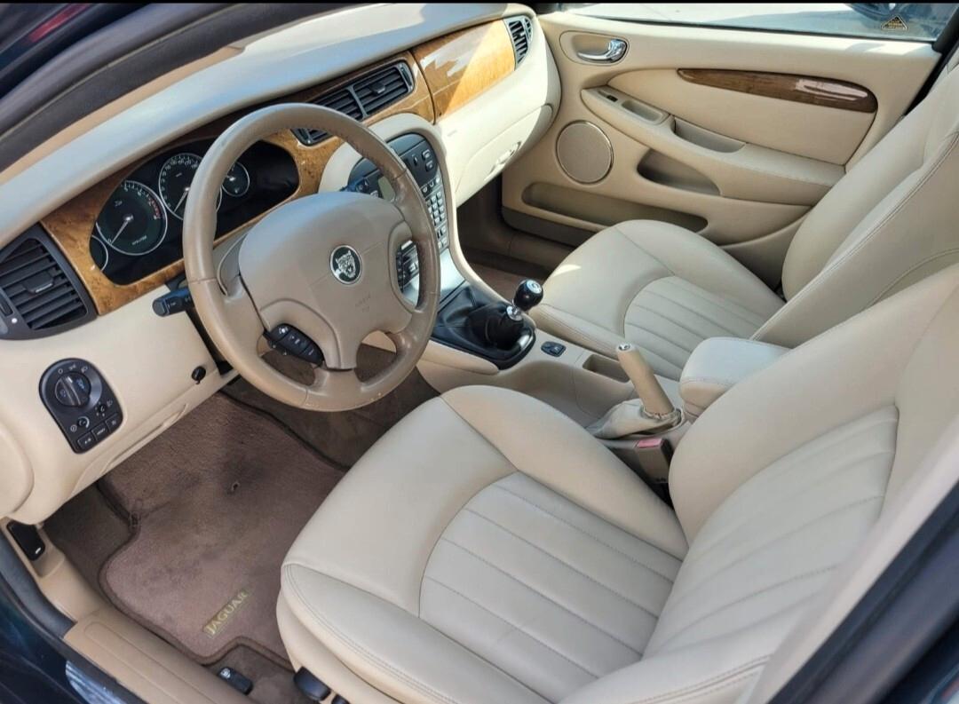 Jaguar X-Type 2 litri V6 24V cat - 80.000 KM