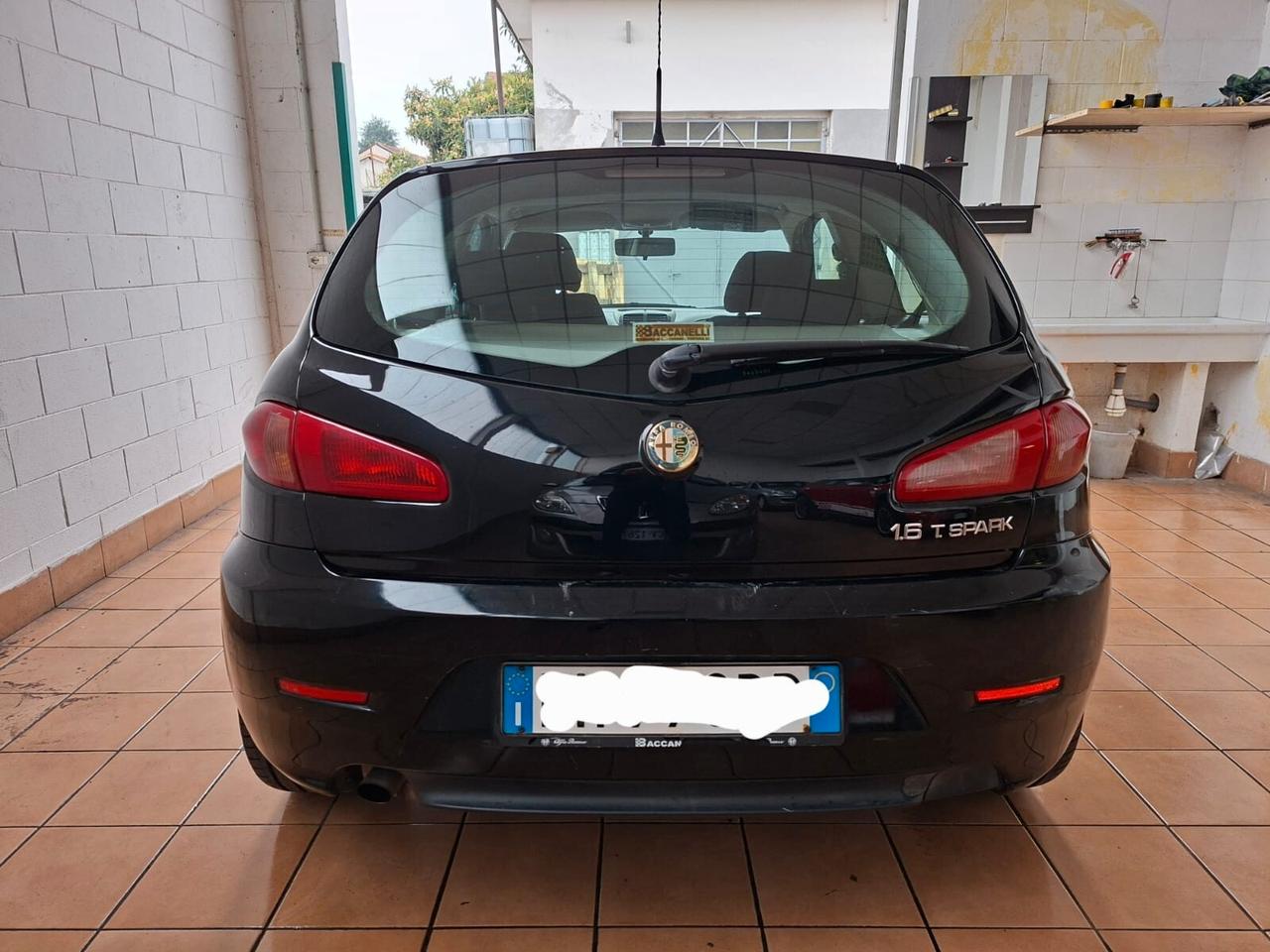 Alfa Romeo 147 3p 1.6 ts 16v BlackLine 105cv, adatta a neop.