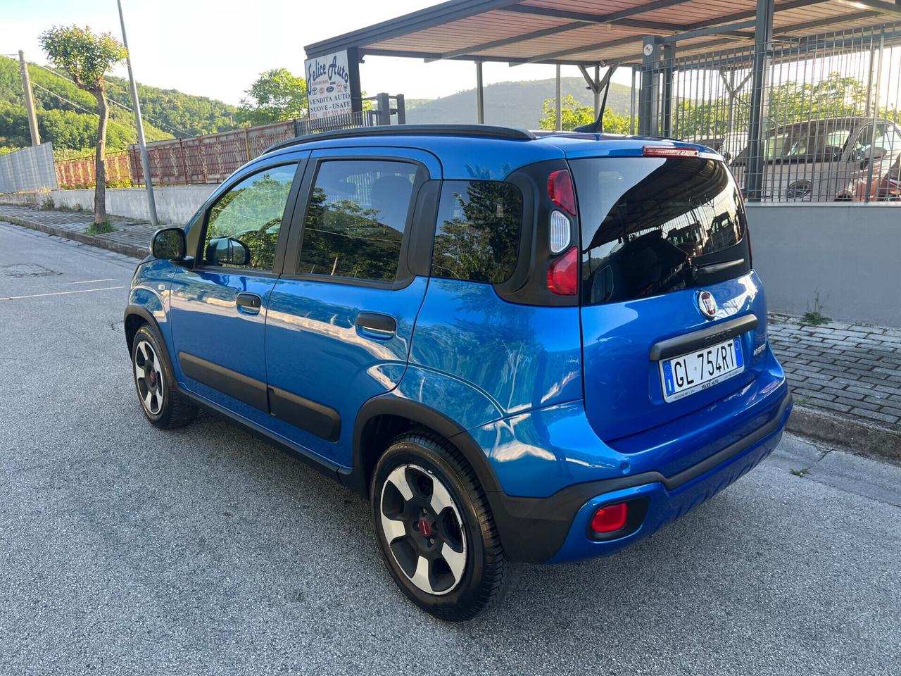 Fiat Panda 1.0 Hybrid Cross 2023 ibrida benzina