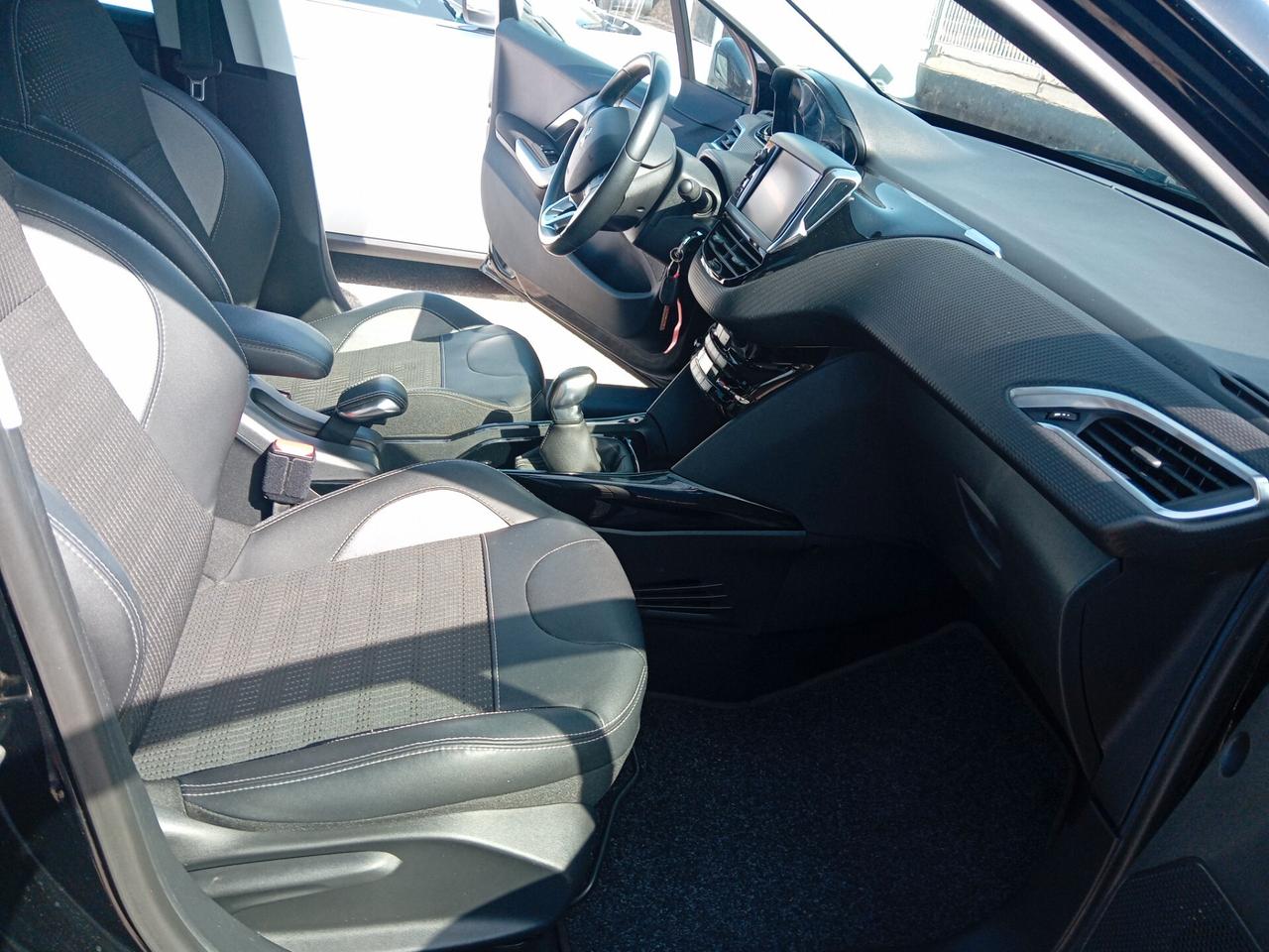 Peugeot 2008 BlueHDi 100 Allure