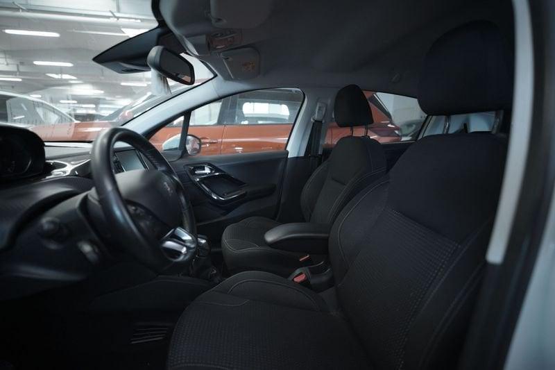 Peugeot 208 I 2015 5p 1.2 puretech Allure s&s 82cv neopatentati