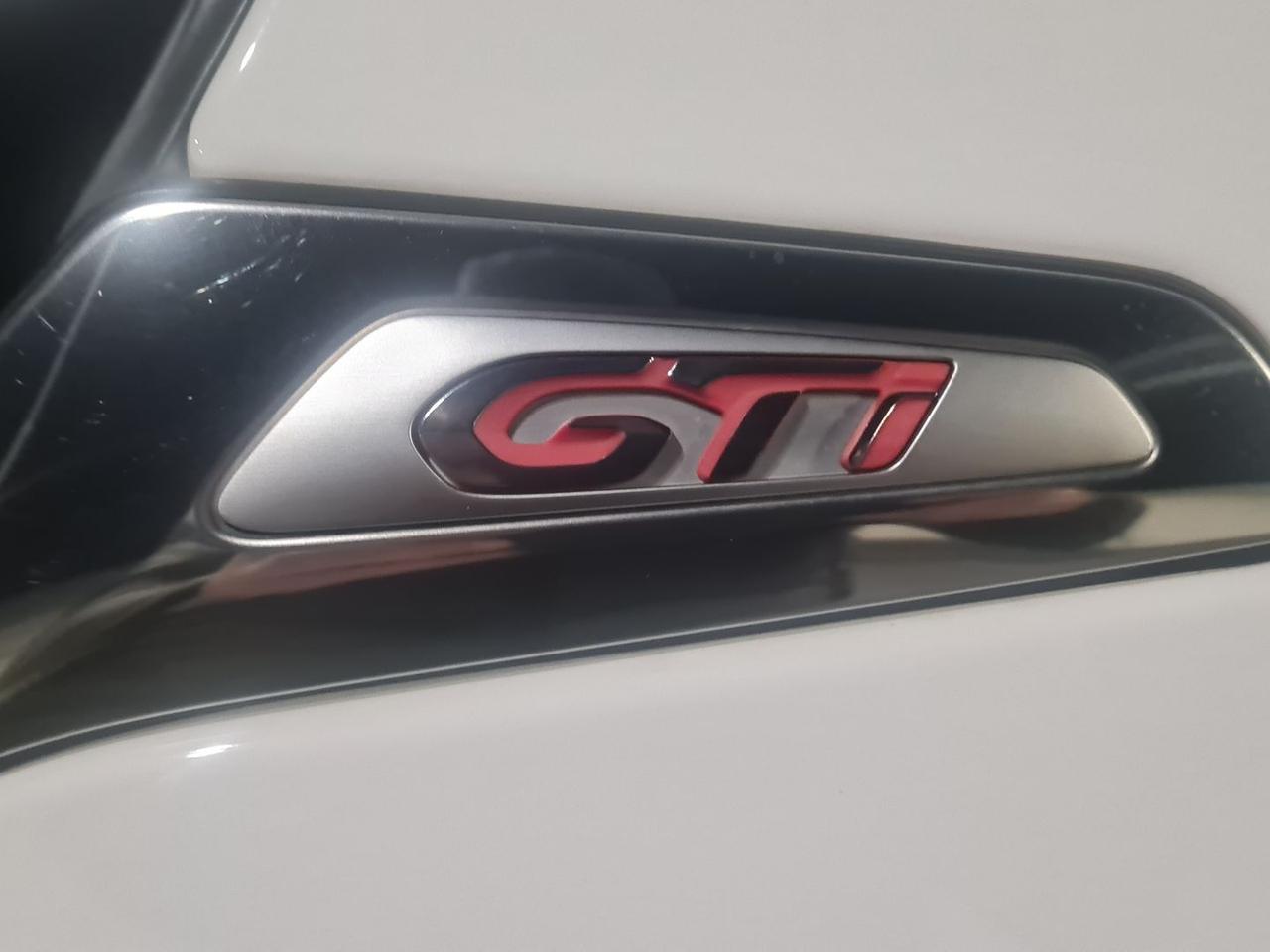 Peugeot 208 THP GTI #8775