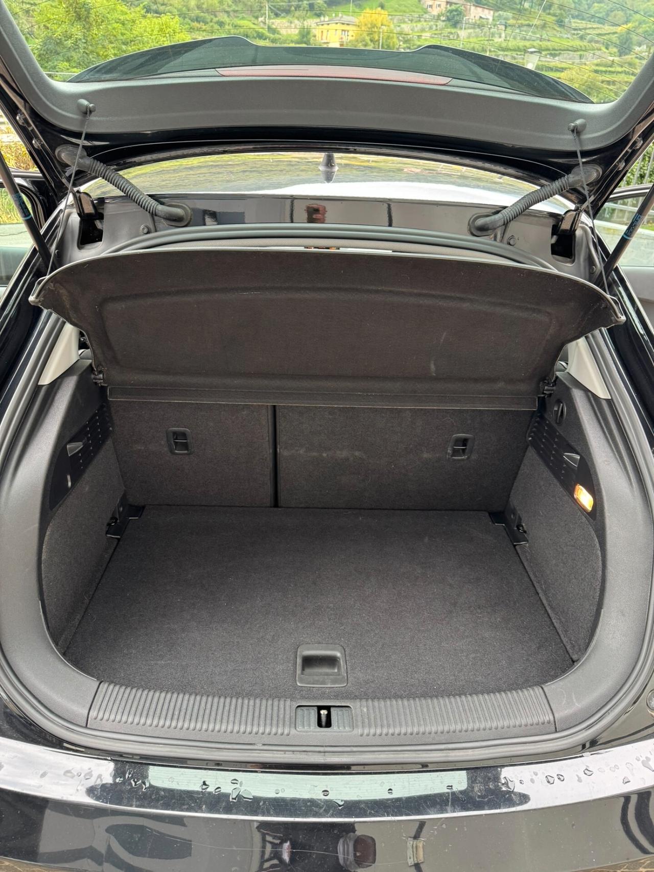 Audi A1 SLine 1.6tdi NEOPATENTATI 17"