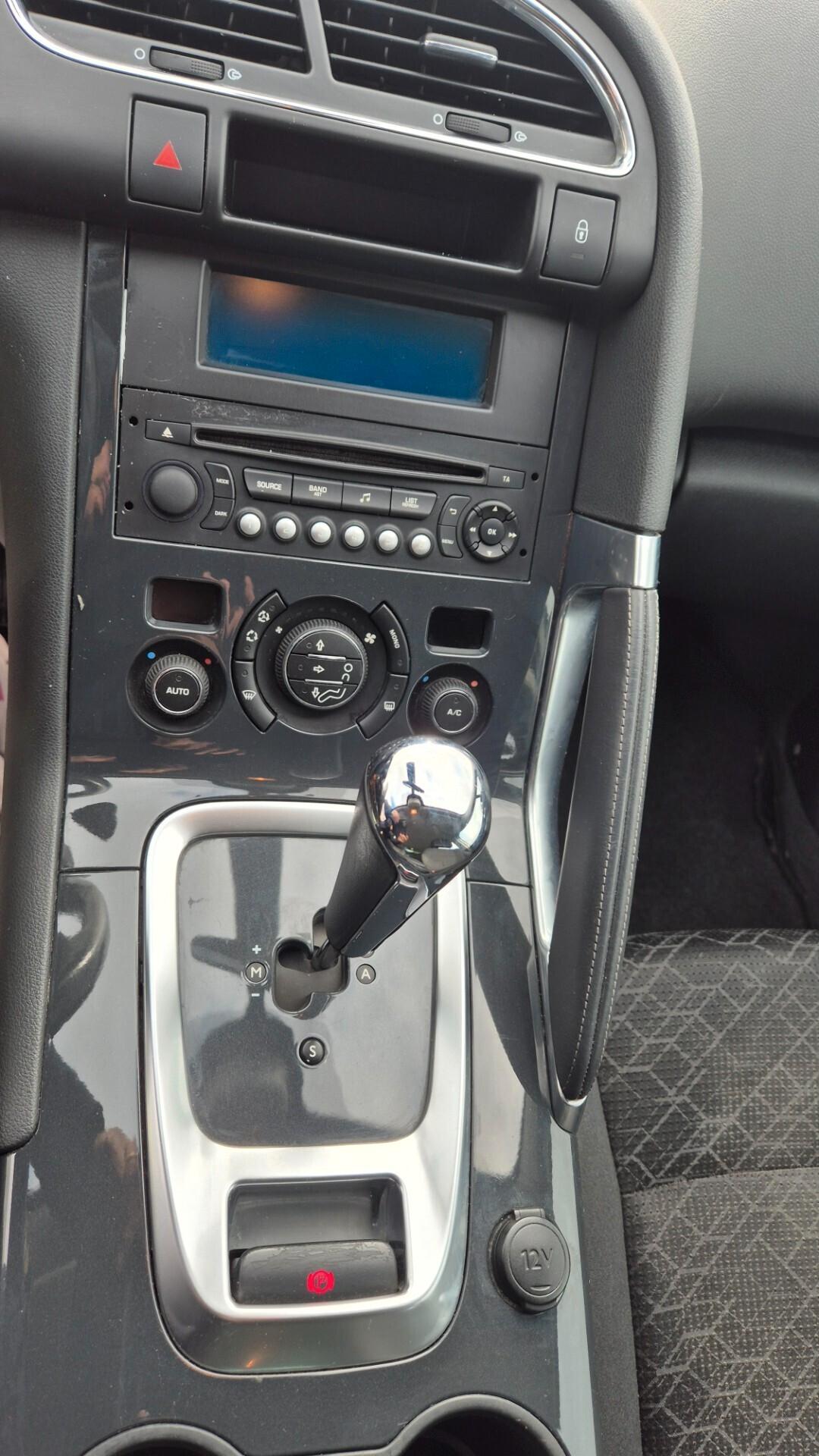 Peugeot 3008 1.6 HDi 115CV Active