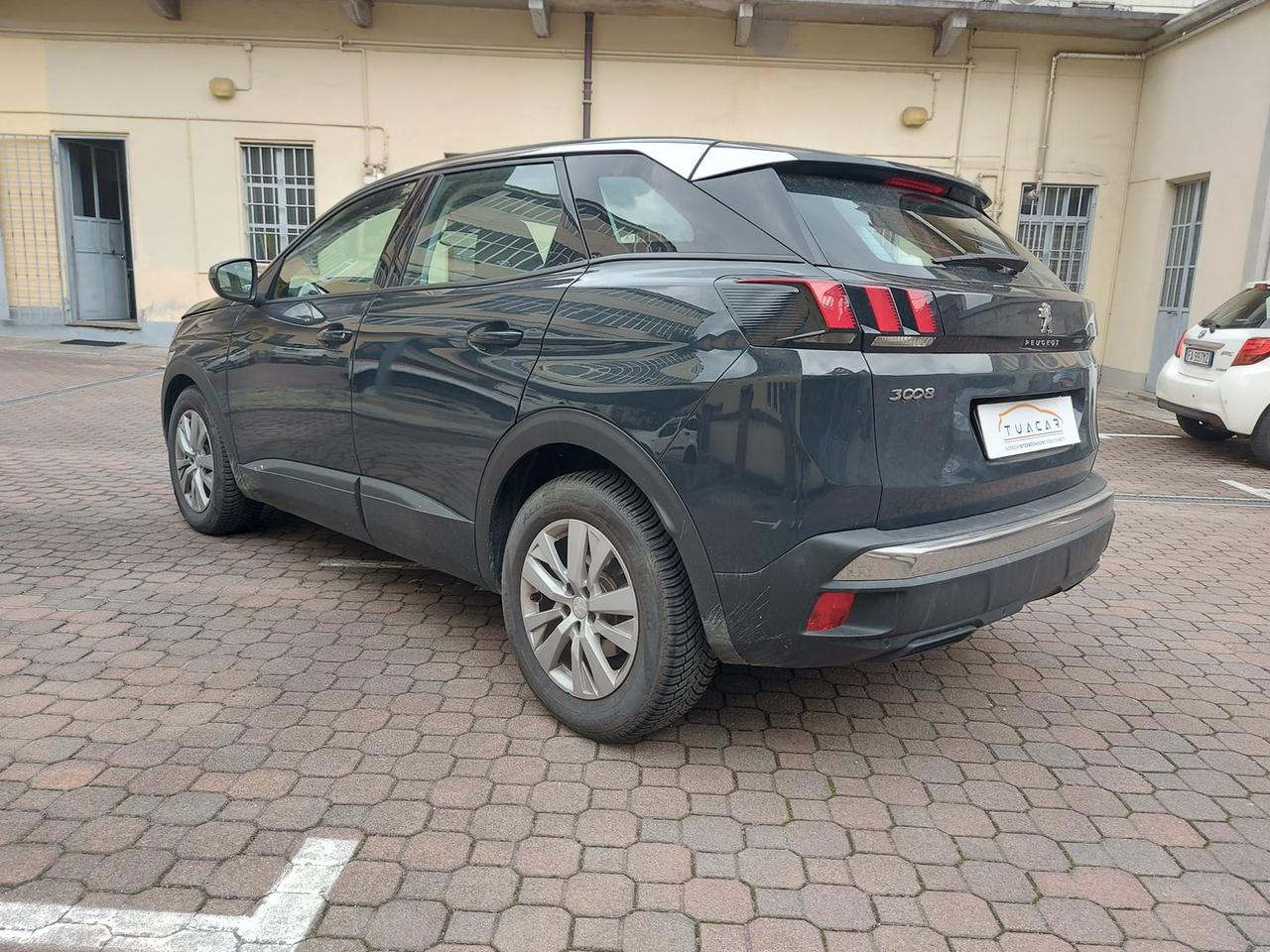 Peugeot 3008 1.5 Blue HDI 130 Business