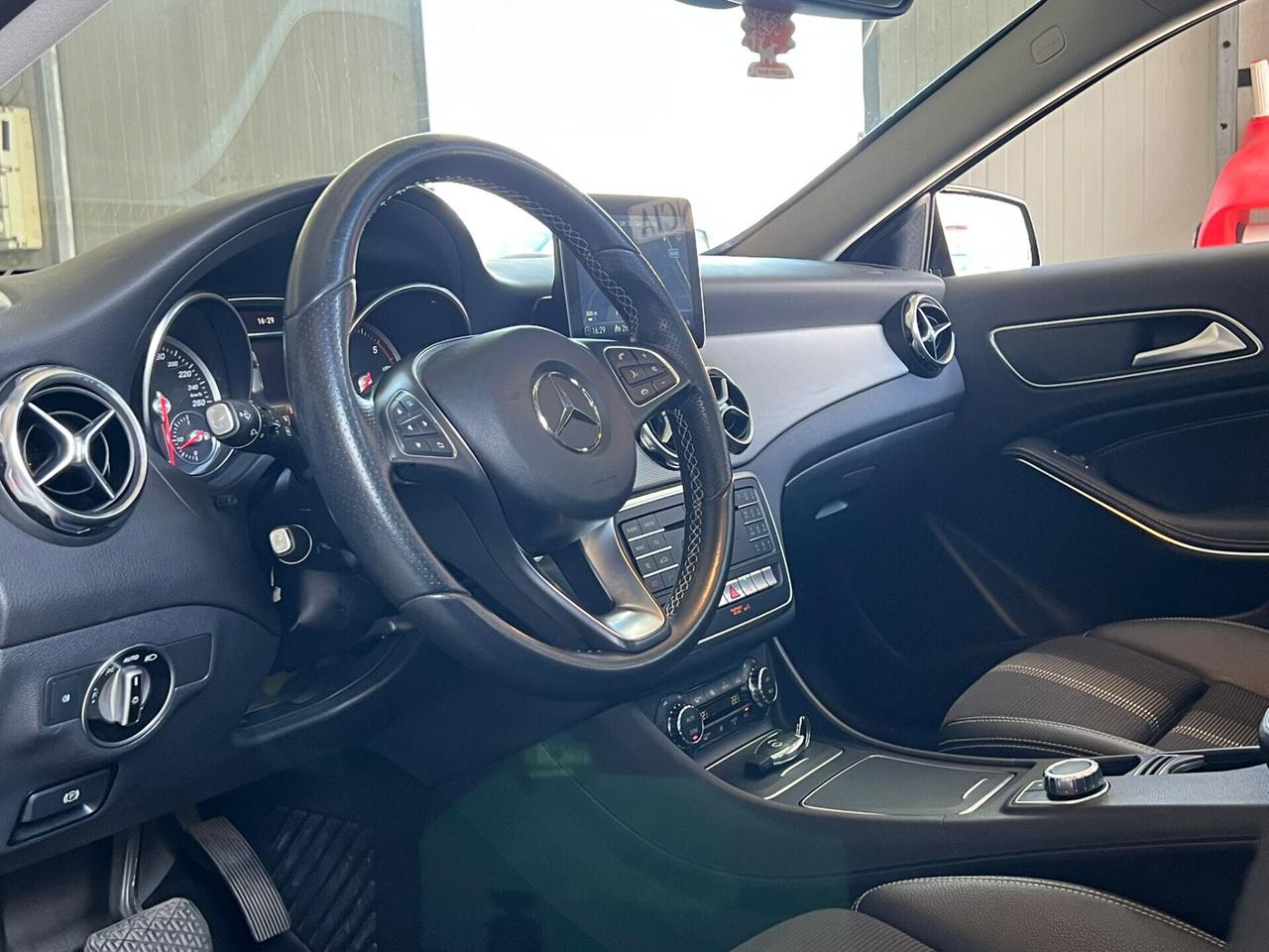 Mercedes-benz GLA 200D 136CV +TETTO 47.000KM