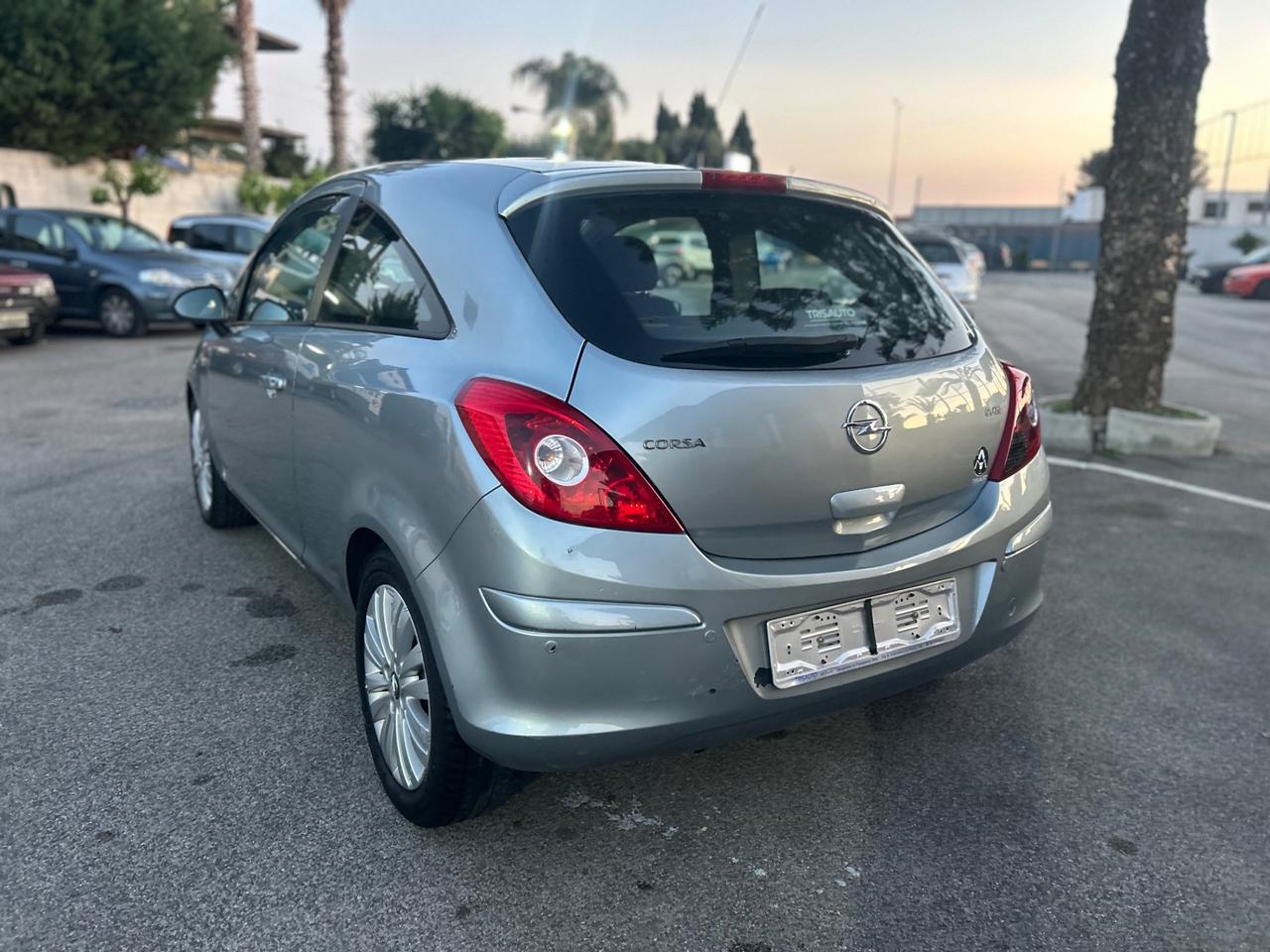 Opel Corsa 1.2 GPL-TECH