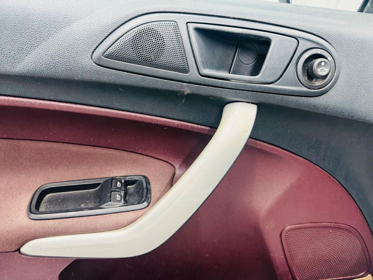 Ford Fiesta 1.2 82CV 3 porte Titanium