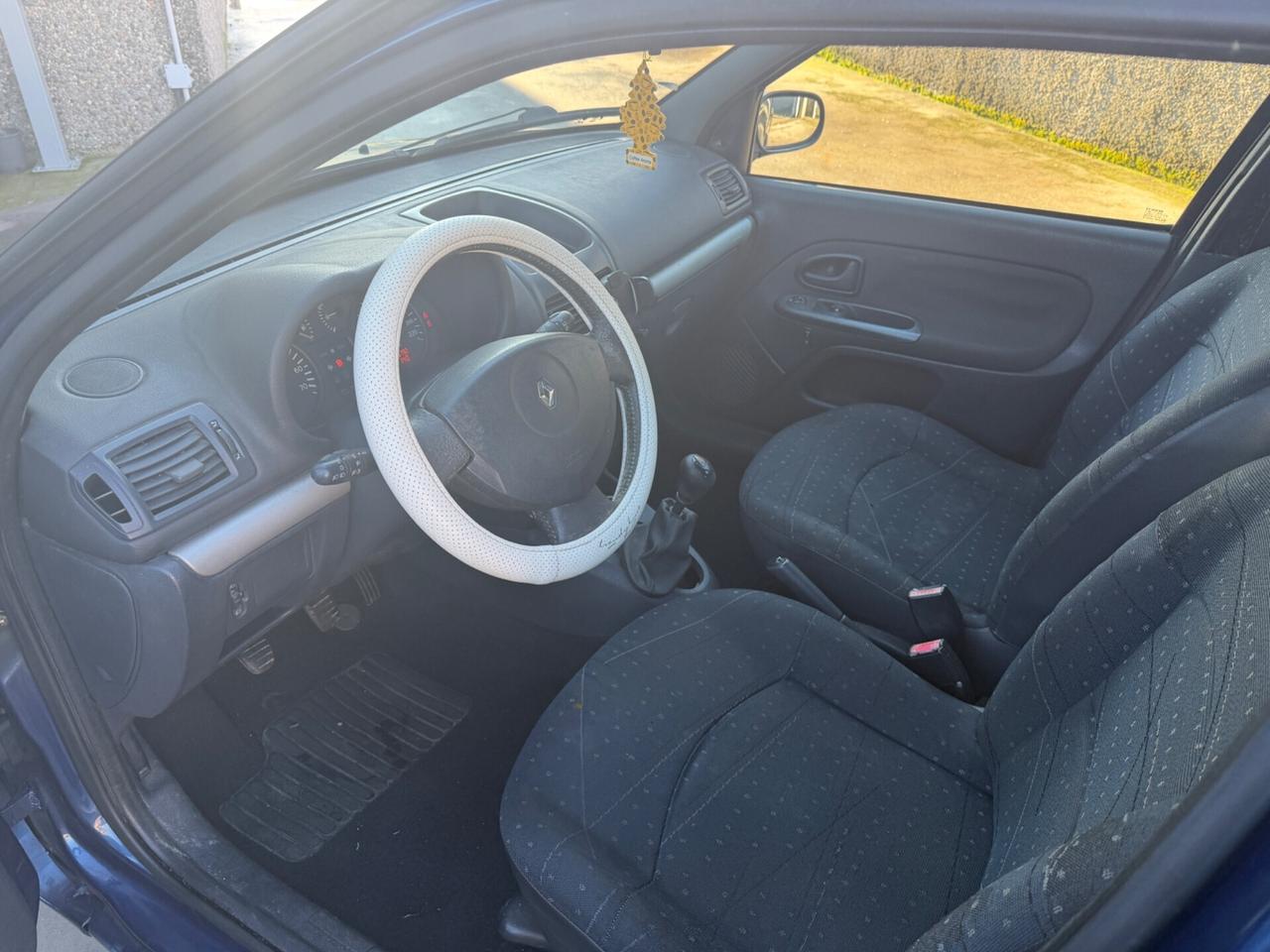 Renault Clio 1.2 BENZINA NEOPATENTATI CONSUMI BASSI