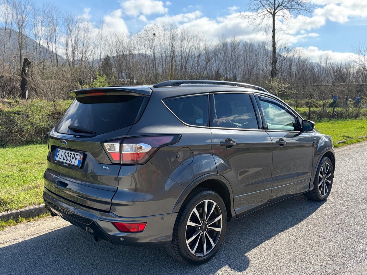 Ford Kuga 1.5 TDCI 120 CV S&S 2WD ST-Line