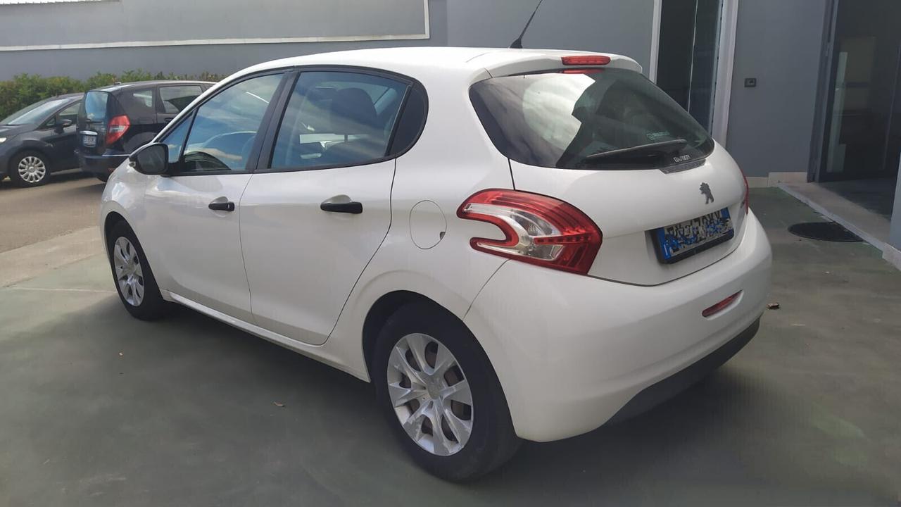 Peugeot 208 PureTech 82 5 porte Access