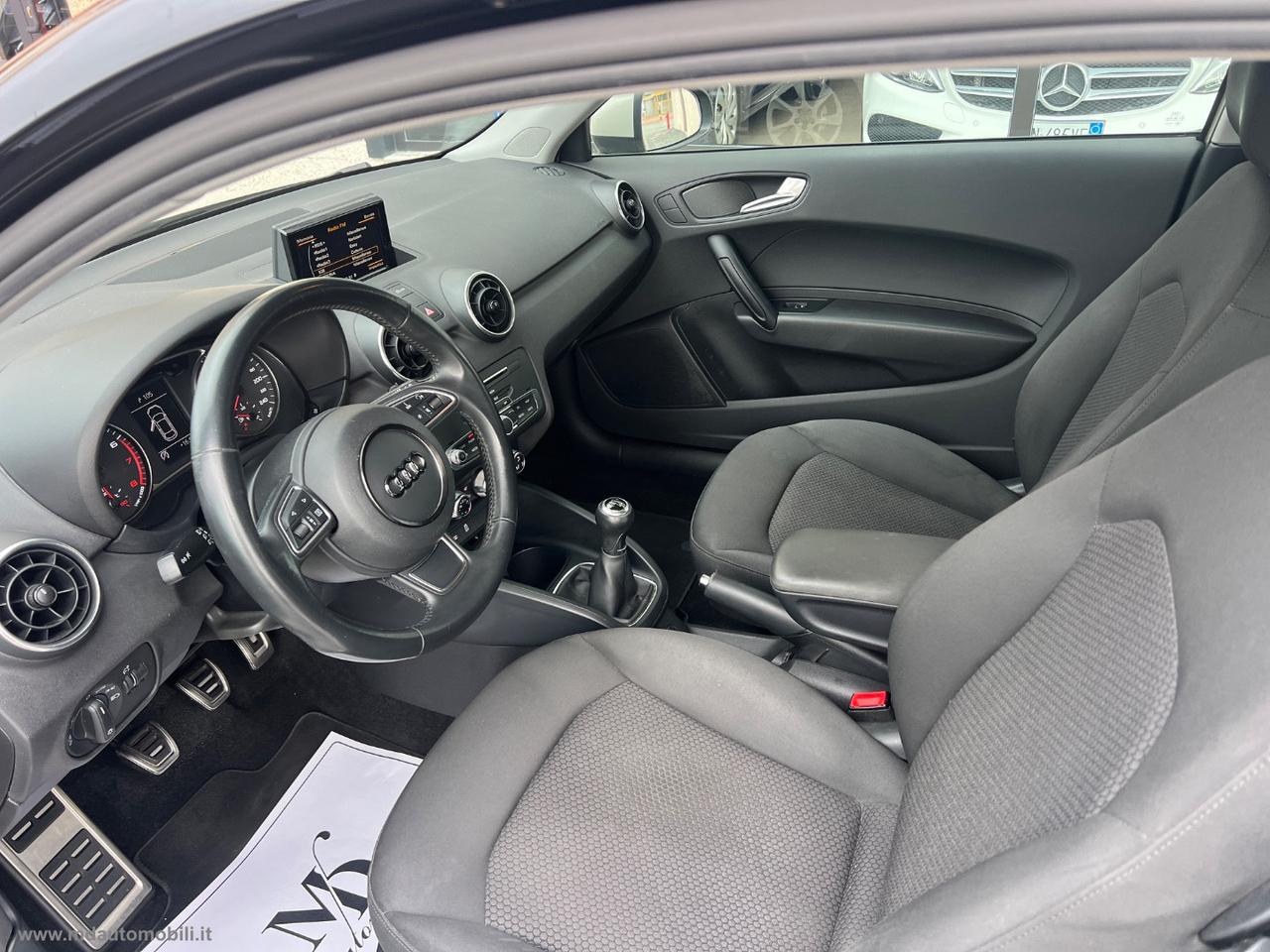AUDI A1 1.0 82CV TFSI Admired S-LINE CERCHI 17