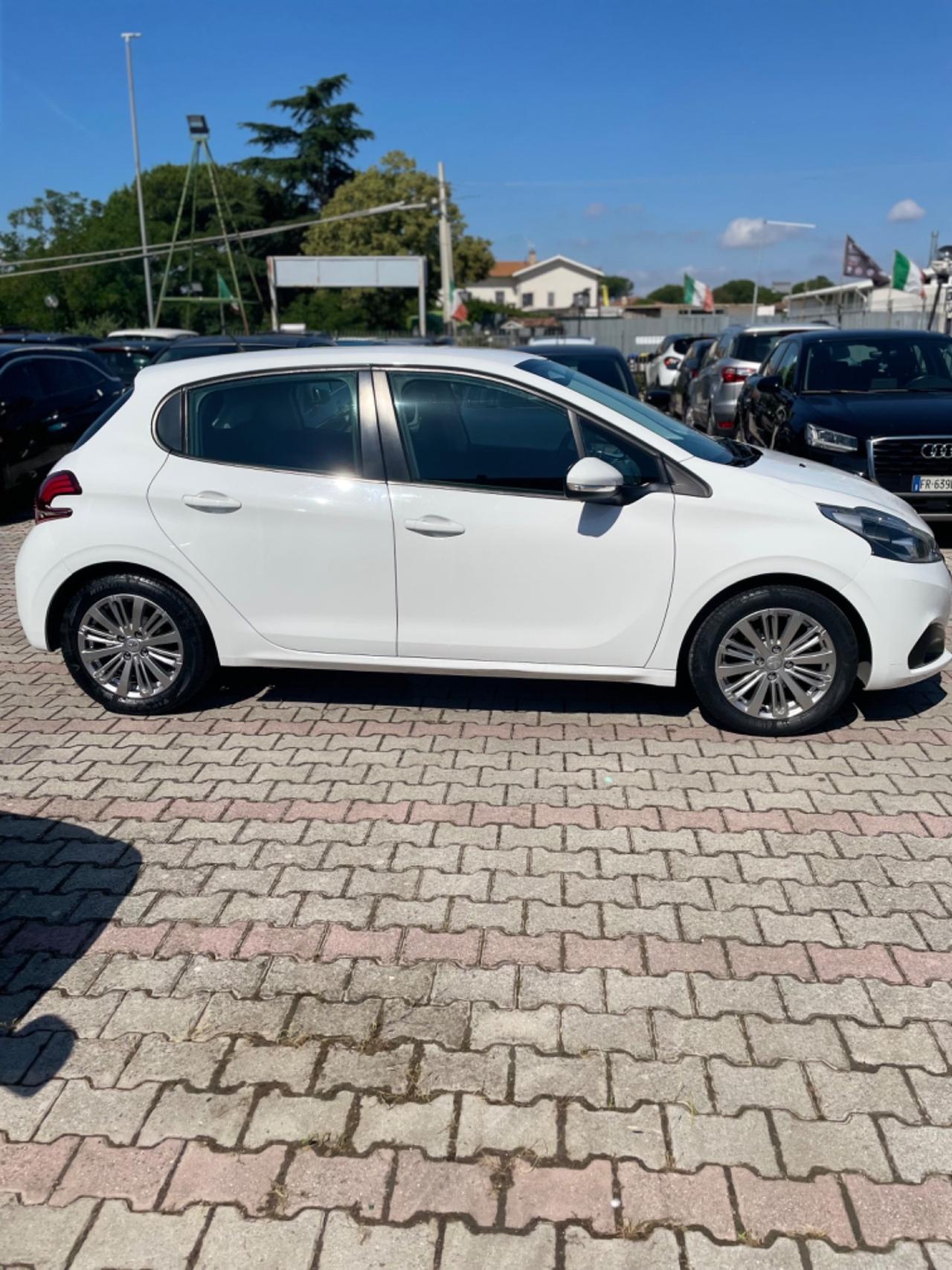 Peugeot 208 PureTech 82 5 porte Access
