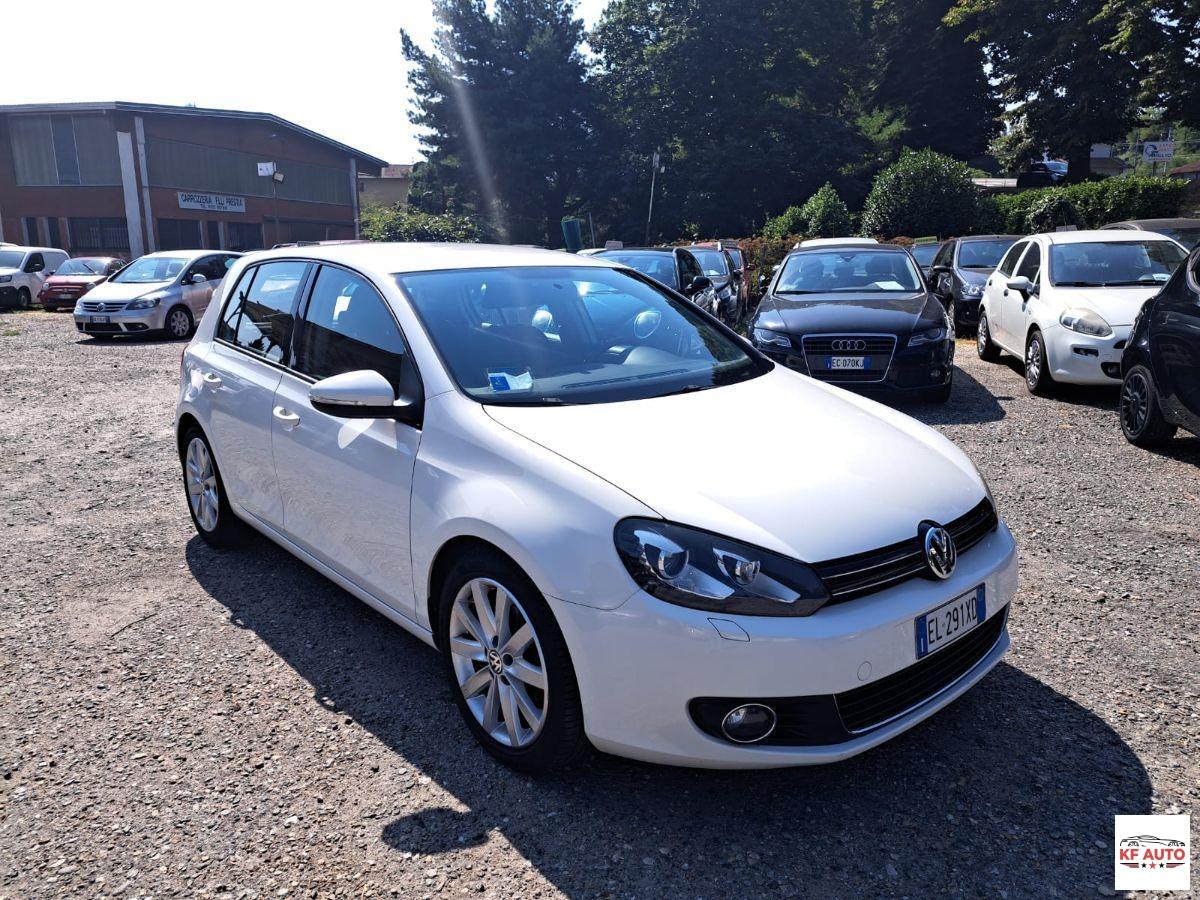 VOLKSWAGEN - Golf 1.6 tdi Highline 5p