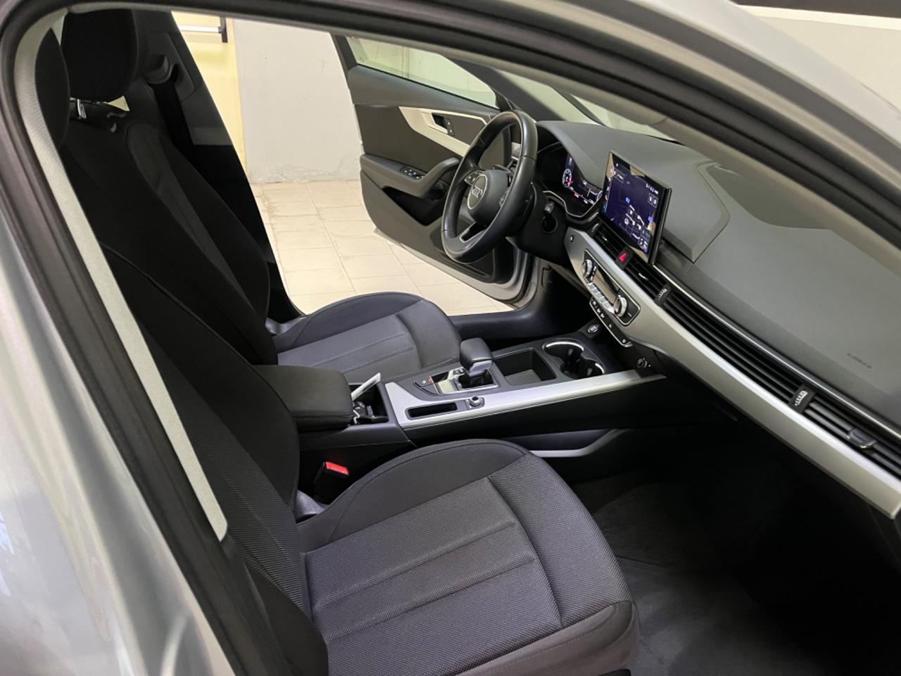 Audi A4 Avant 30 TDI S tronic Advanced