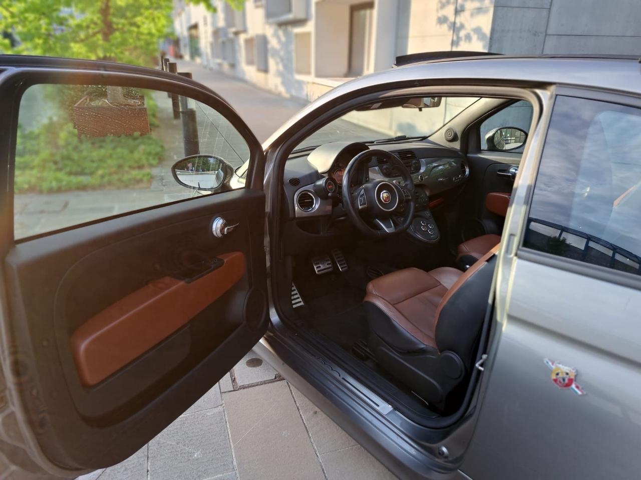 Abarth 500 C 1.4 Turbo T-Jet MTA