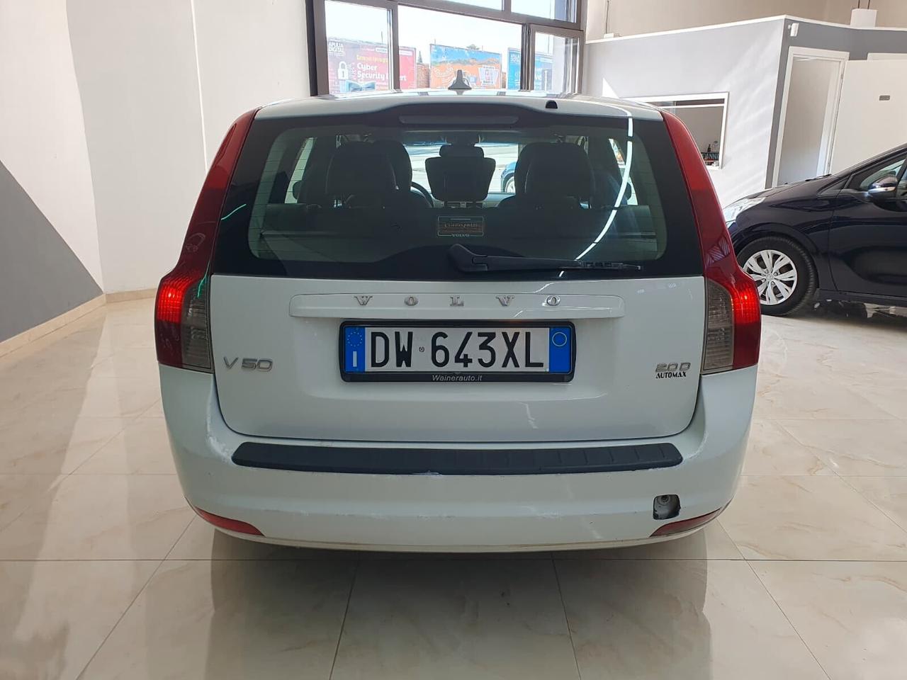 Volvo V50 2.0 D 136cv Summum 2009