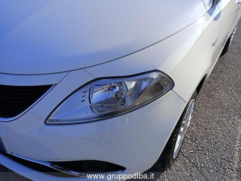 Lancia Ypsilon III 2015 Benzina 0.9 t.air Silver ecochic metano 80cv