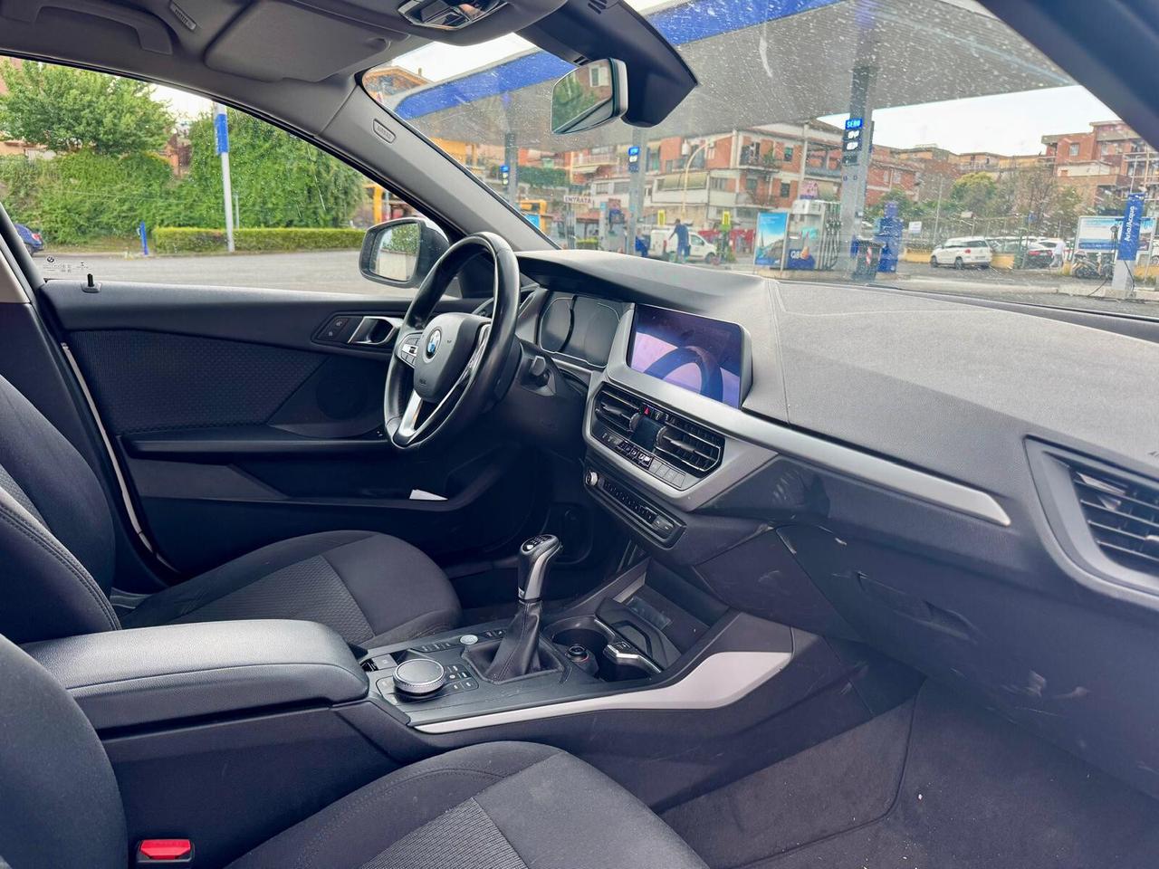 Bmw 116 116d 5p. Advantage