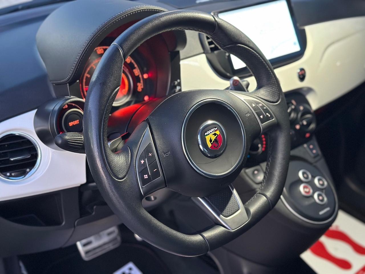 Abarth 500 C 2011 1.4 Turbo 140CV AUT. PARI AL NUO