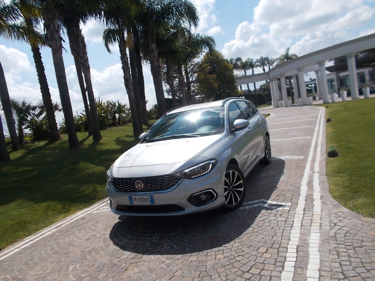 Fiat Tipo 1.6 M-jet *FULL OPT.-LOUNGE* da VETRINA