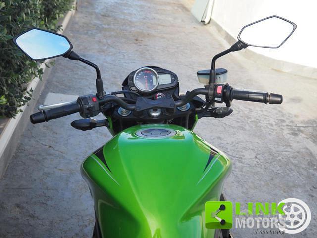 KAWASAKI Z 750 R * 95,00 al mese*