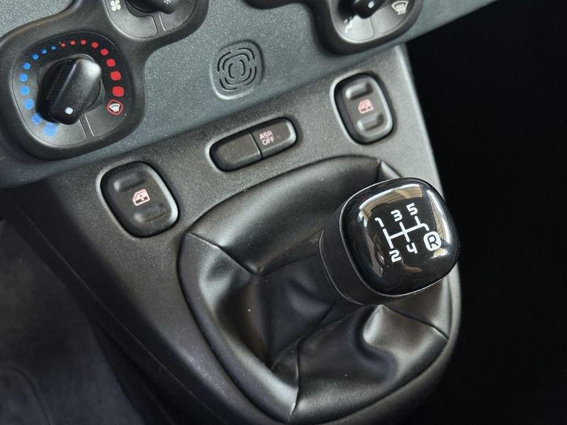 FIAT Panda 1.2 Easy 69cv E6 UNIPRO NEOPATENTATI CRONOLOGIA TAGLIANDI