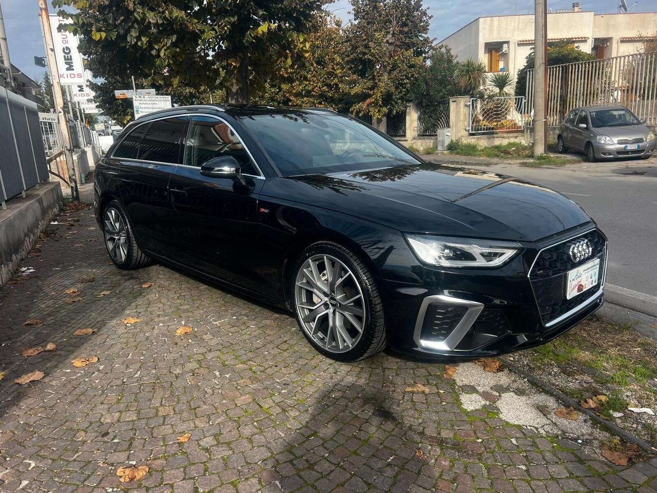 Audi A4 Avant 40 TDI S tronic line edition