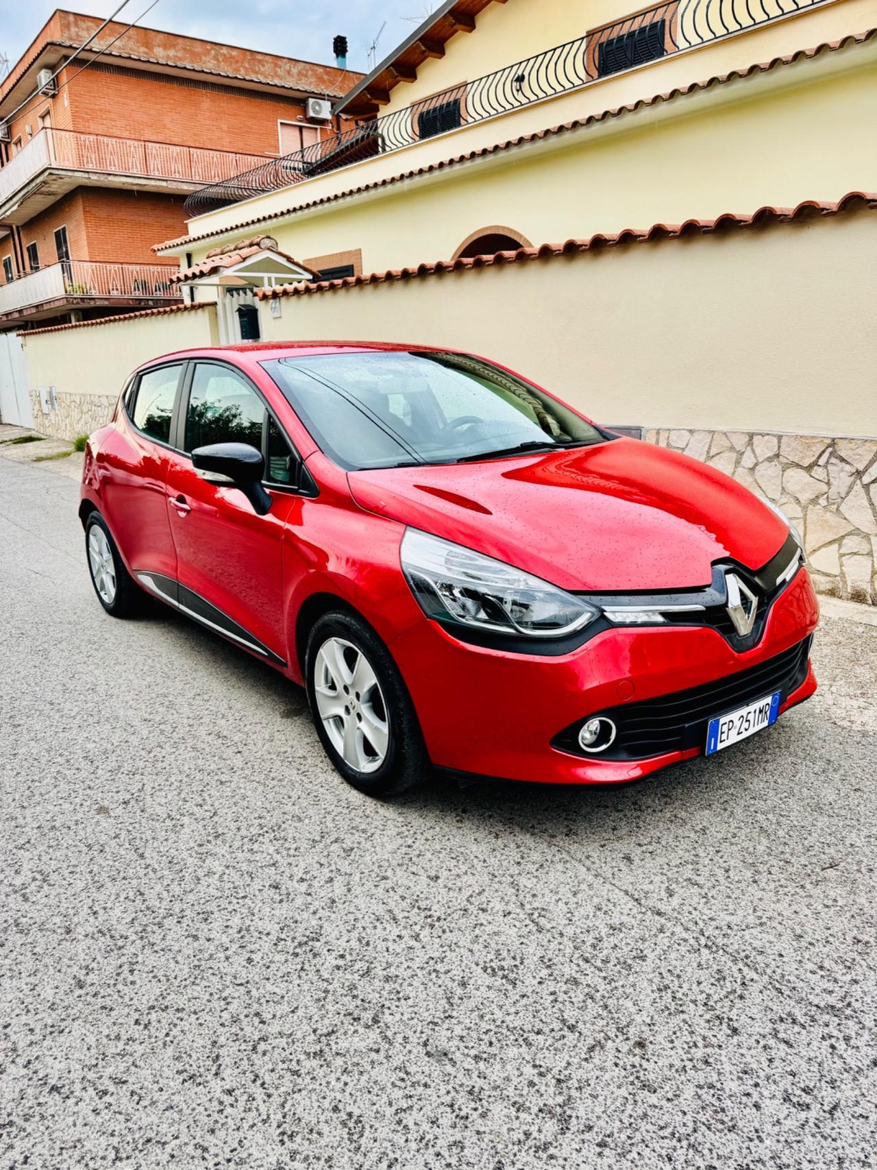 Renault Clio 1.2 75CV COSTUME NATIONAL