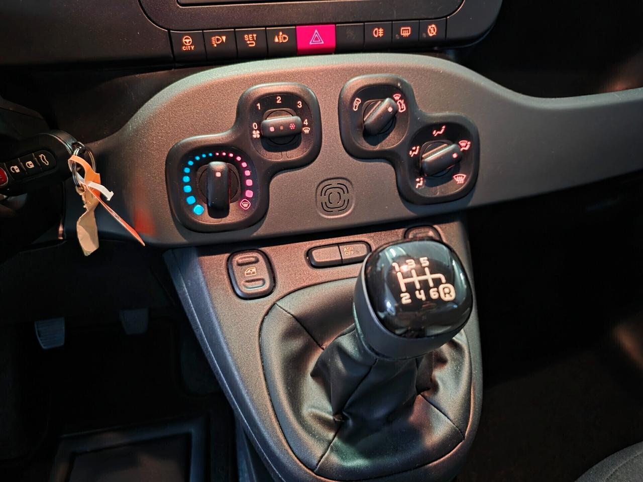 Fiat Panda Hybrid AUTOCARRO N1 4 posti