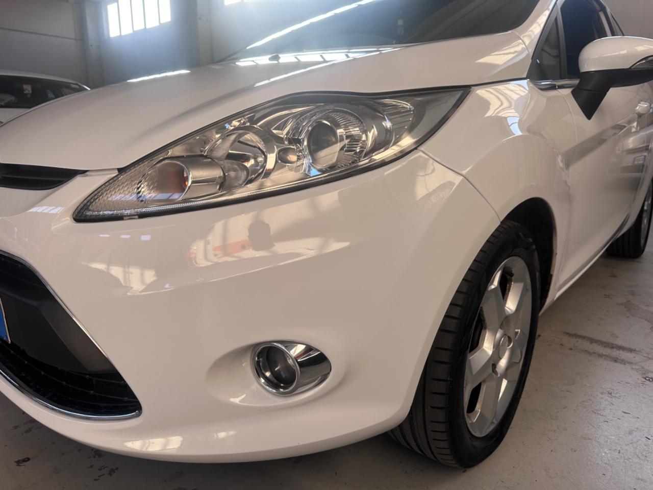 Ford Fiesta 1.4 TDCi 70CV 3 porte Titanium