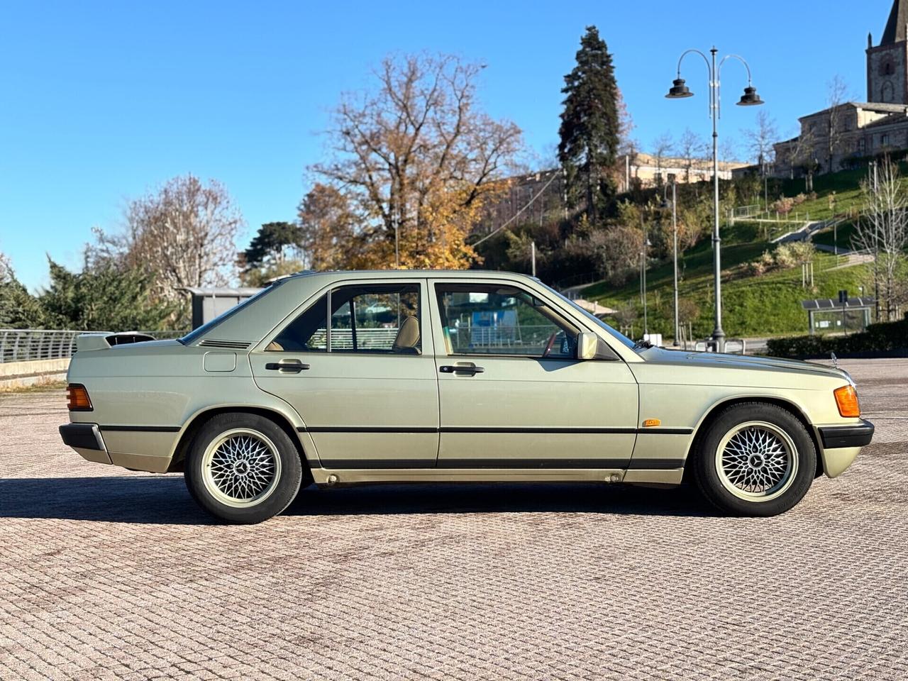 Mercedes-benz 190 2.0 E ASI SILBERDISTEL