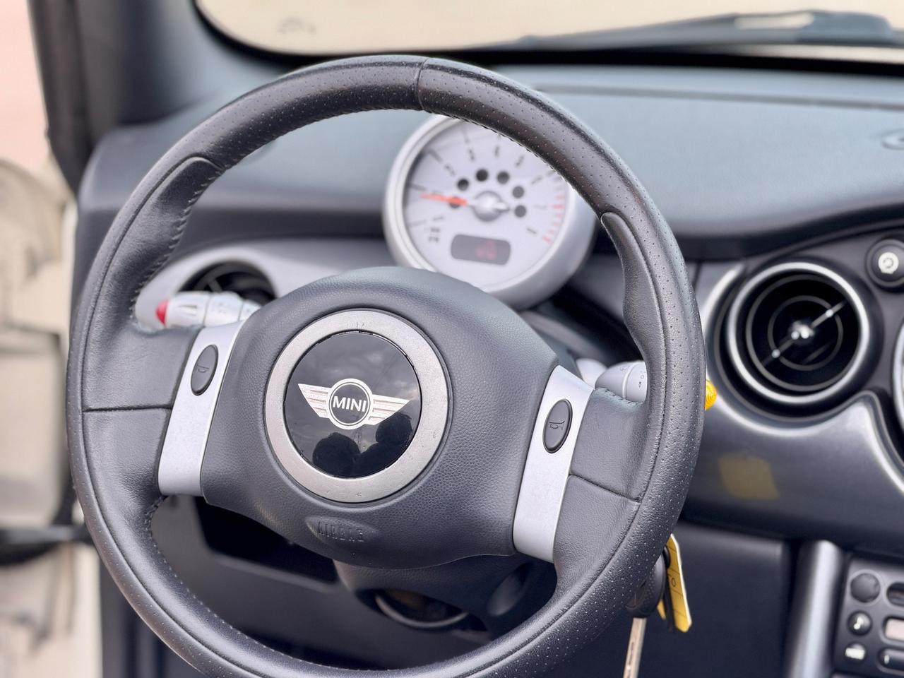 Mini 1.6 16V One Sidewalk Cabrio