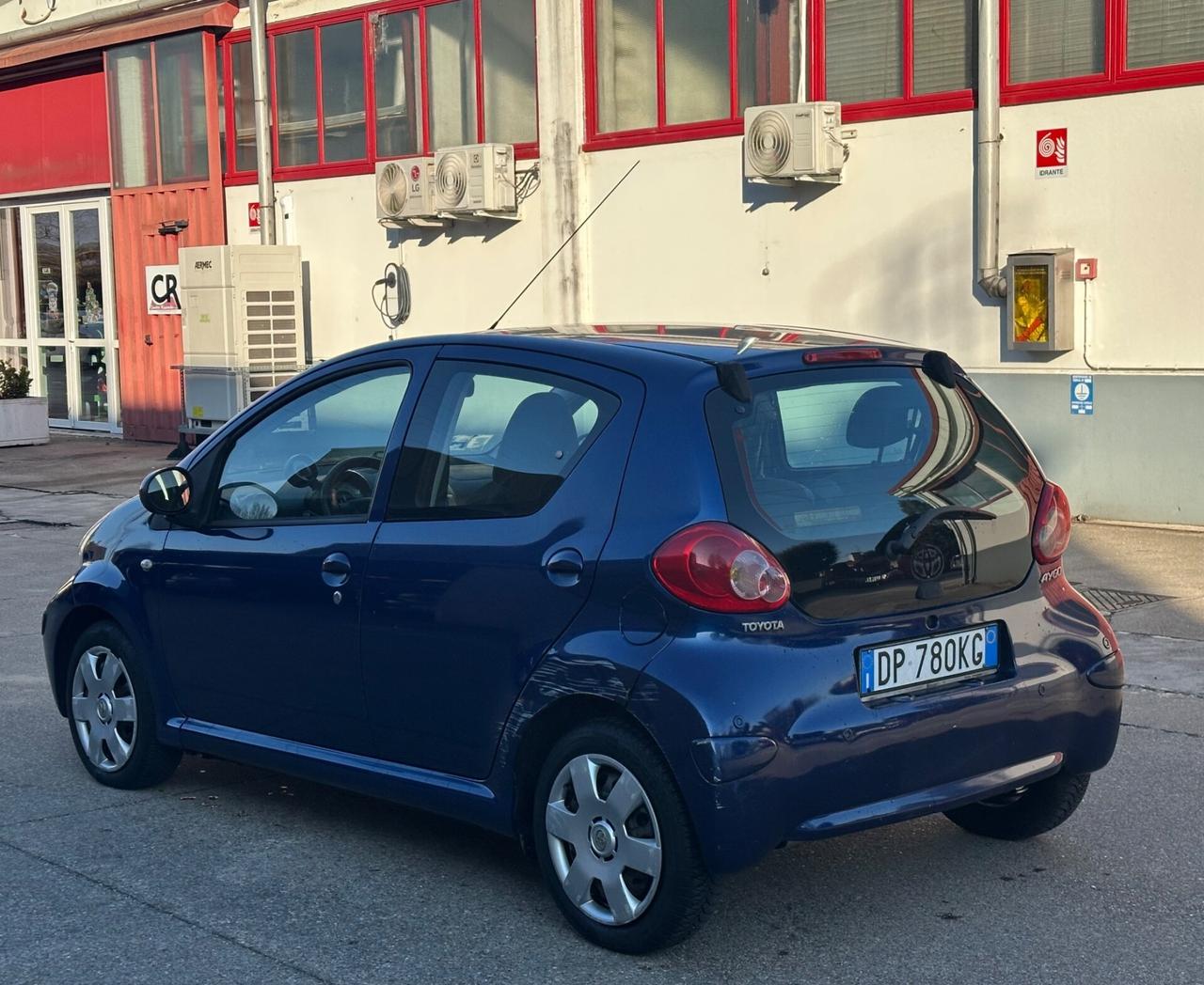 Toyota Aygo 1.0 12V VVT-i 5 porte Sol