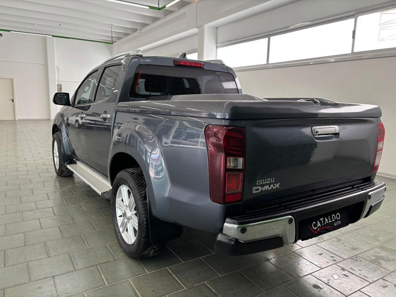 Isuzu D-Max 1.9 Crew Cab Solar 4WD A/C Aut.