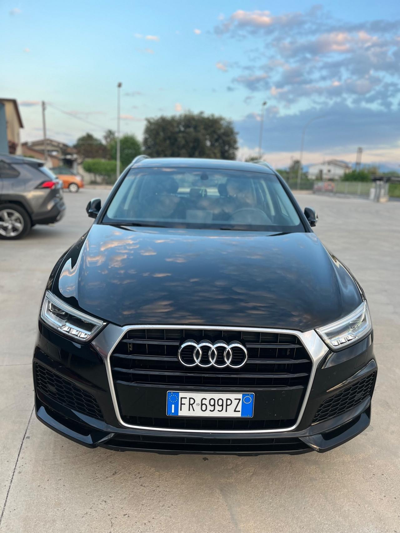 Audi Q3 2.0 TDI 120 CV Young