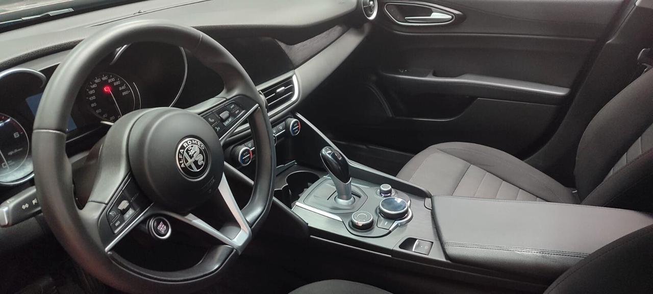 Alfa Romeo Giulia 2.2 Turbodiesel 150 CV AT8 Business