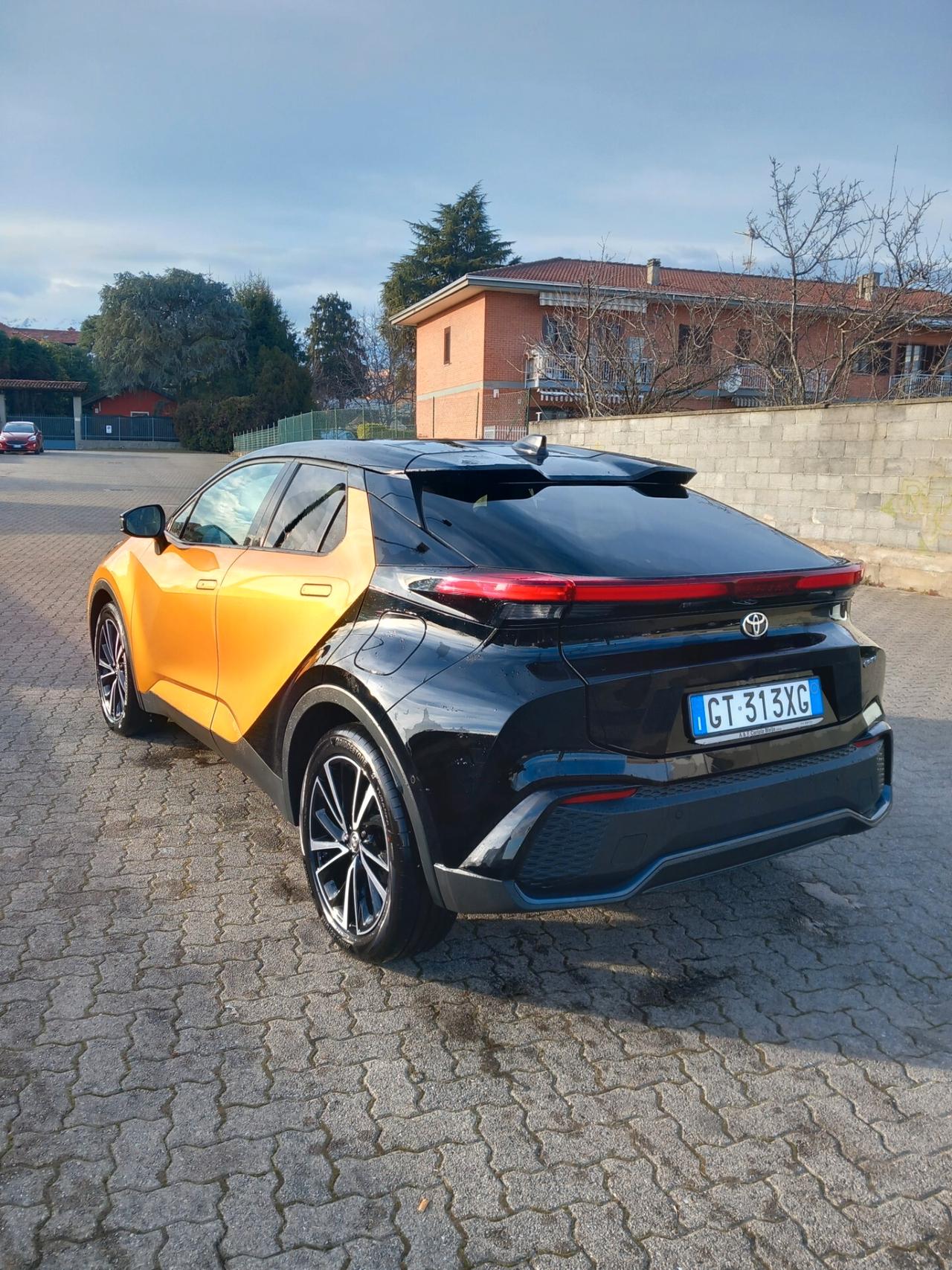 Toyota C-HR 2.0 PHEV Lounge Premiere