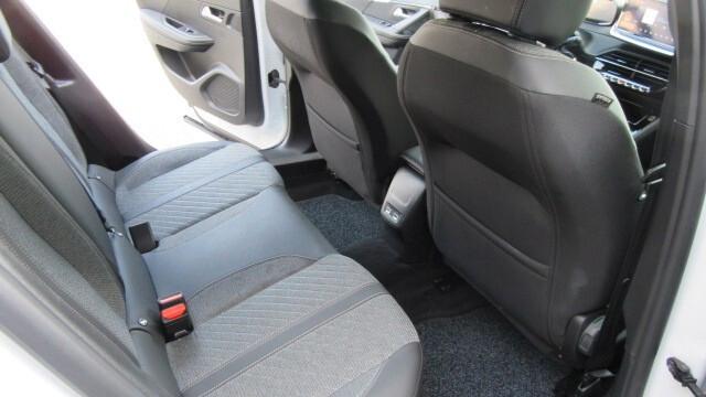 Peugeot 2008 PureTech 100 S&S Allure