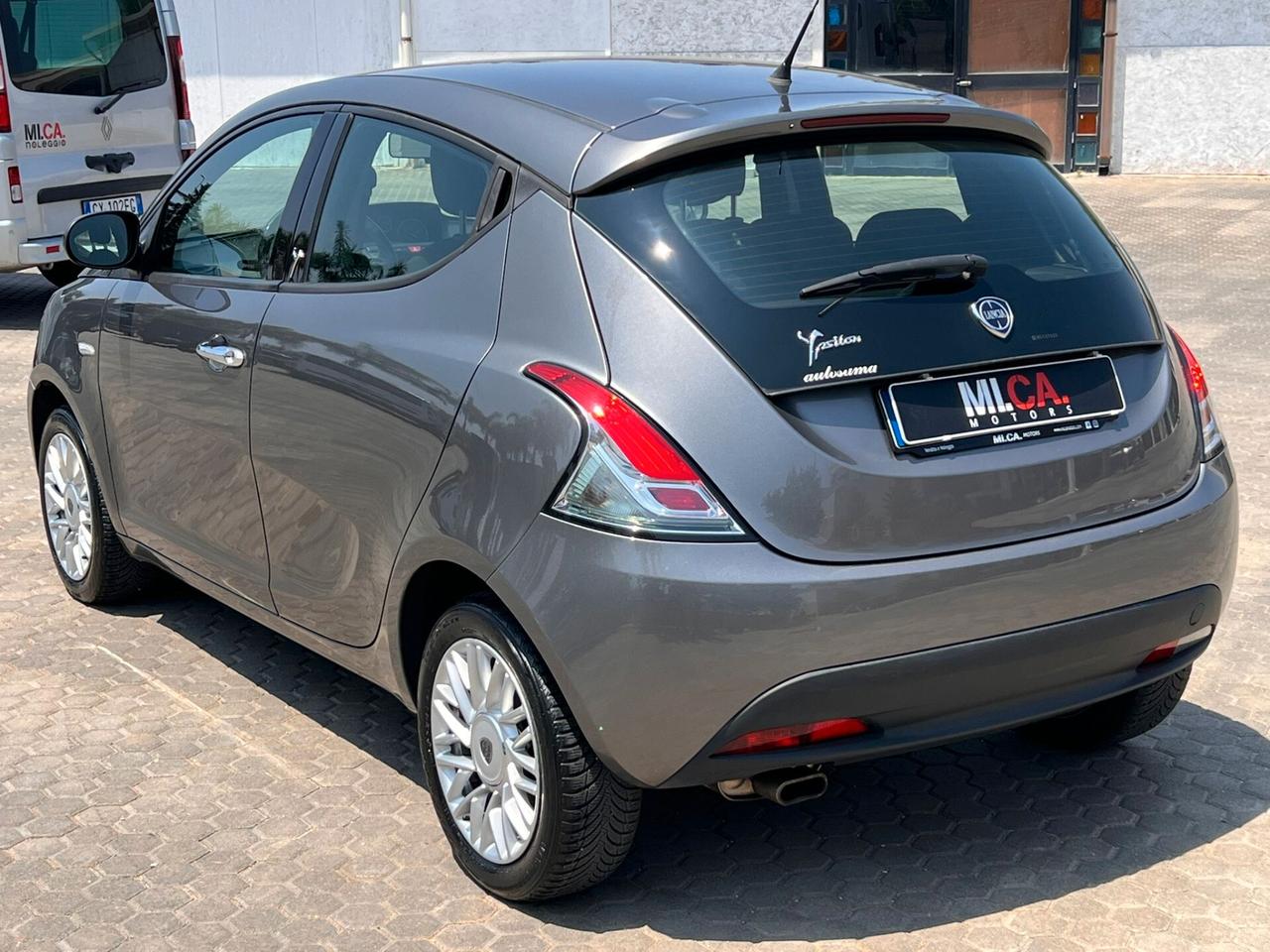 Lancia Ypsilon 1.3 MJT 16V 95 CV 5 porte S&S Silver