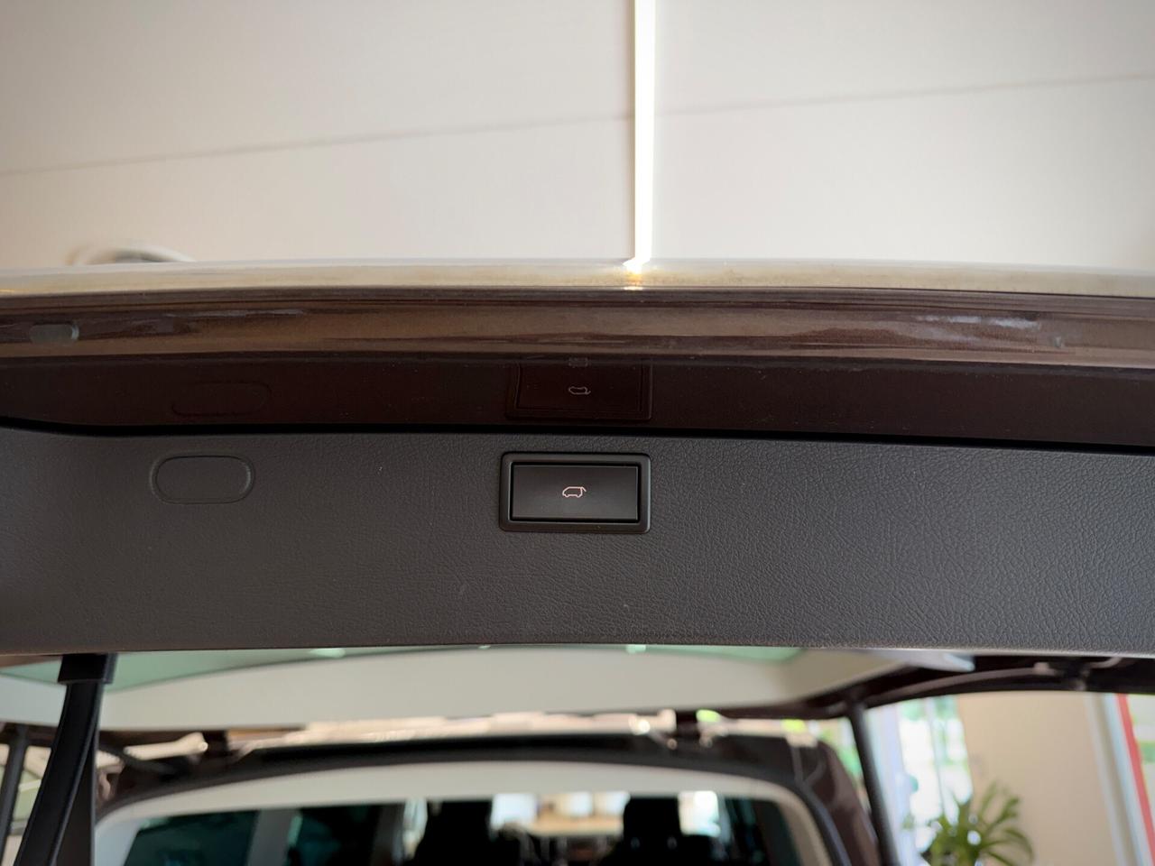 Volkswagen Multivan 2.0 TDI 199CV DSG SIX GENERATION