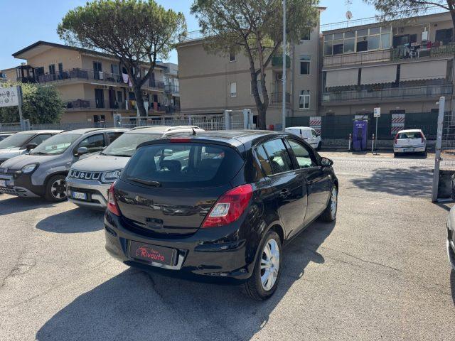 OPEL Corsa 1.2 5 porte Cosmo