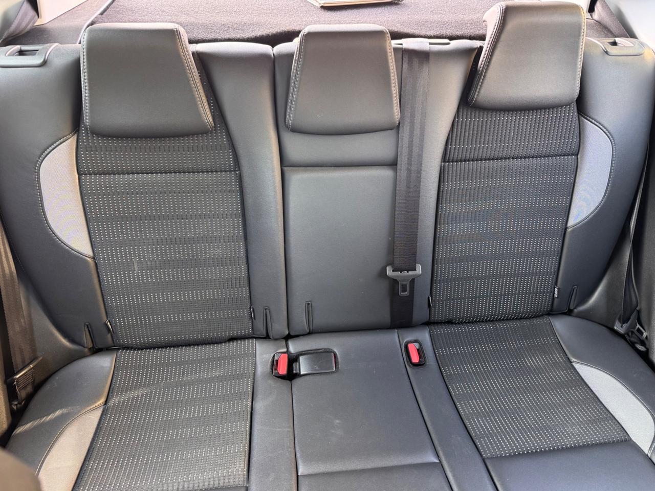 Peugeot 2008 1.6 e-HDi 115 CV neopaten garanzia 12 mesi