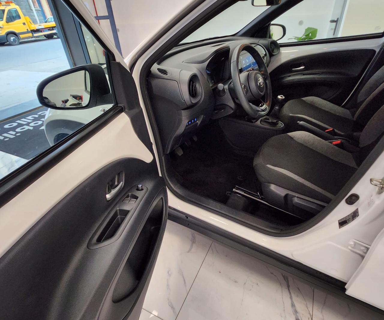 Toyota Aygo X 1.0 VVT-i 72 CV 5 porte Lounge Air