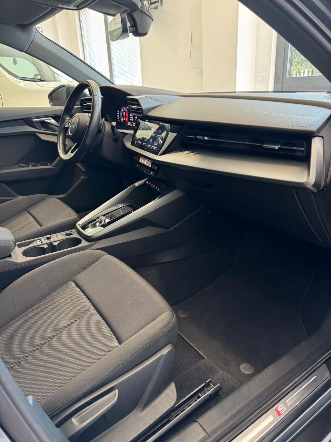 Audi A3 35 TDI S tronic S line edition