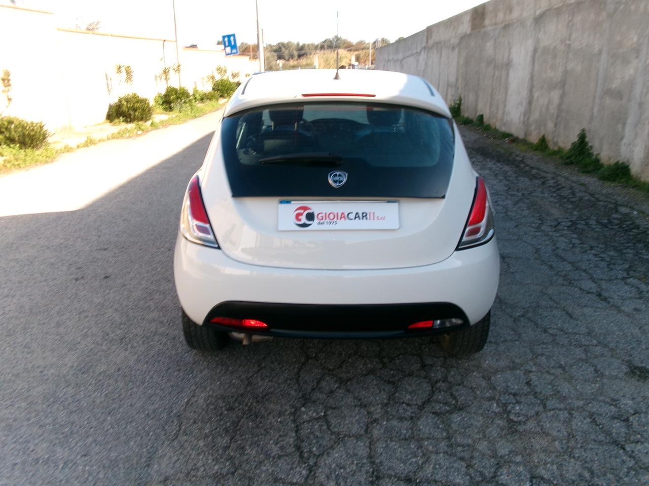 Lancia Ypsilon 1.2 69 CV 5 porte GPL Ecochic Elefantino Blu