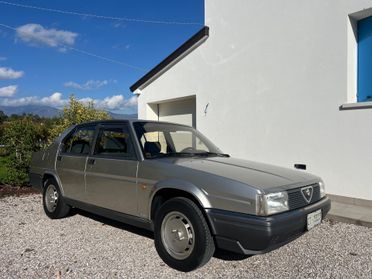 Alfa Romeo 90 2.0i Super clima