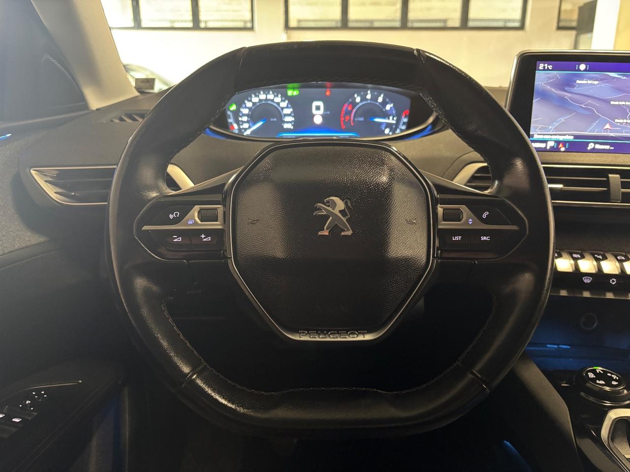 Peugeot 3008 1.2 BENZINA S&S Allure